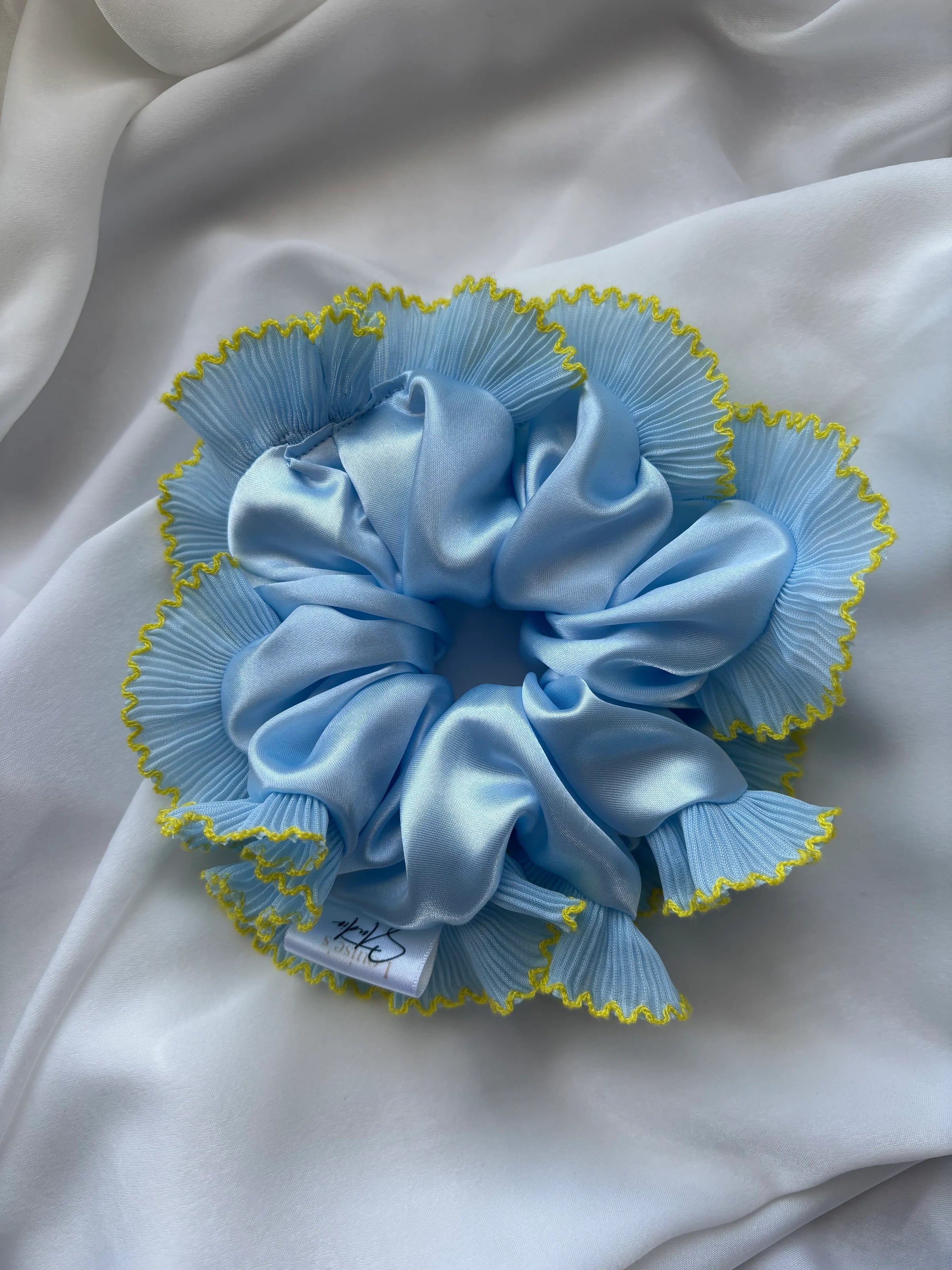 Dory Coral Scrunchie