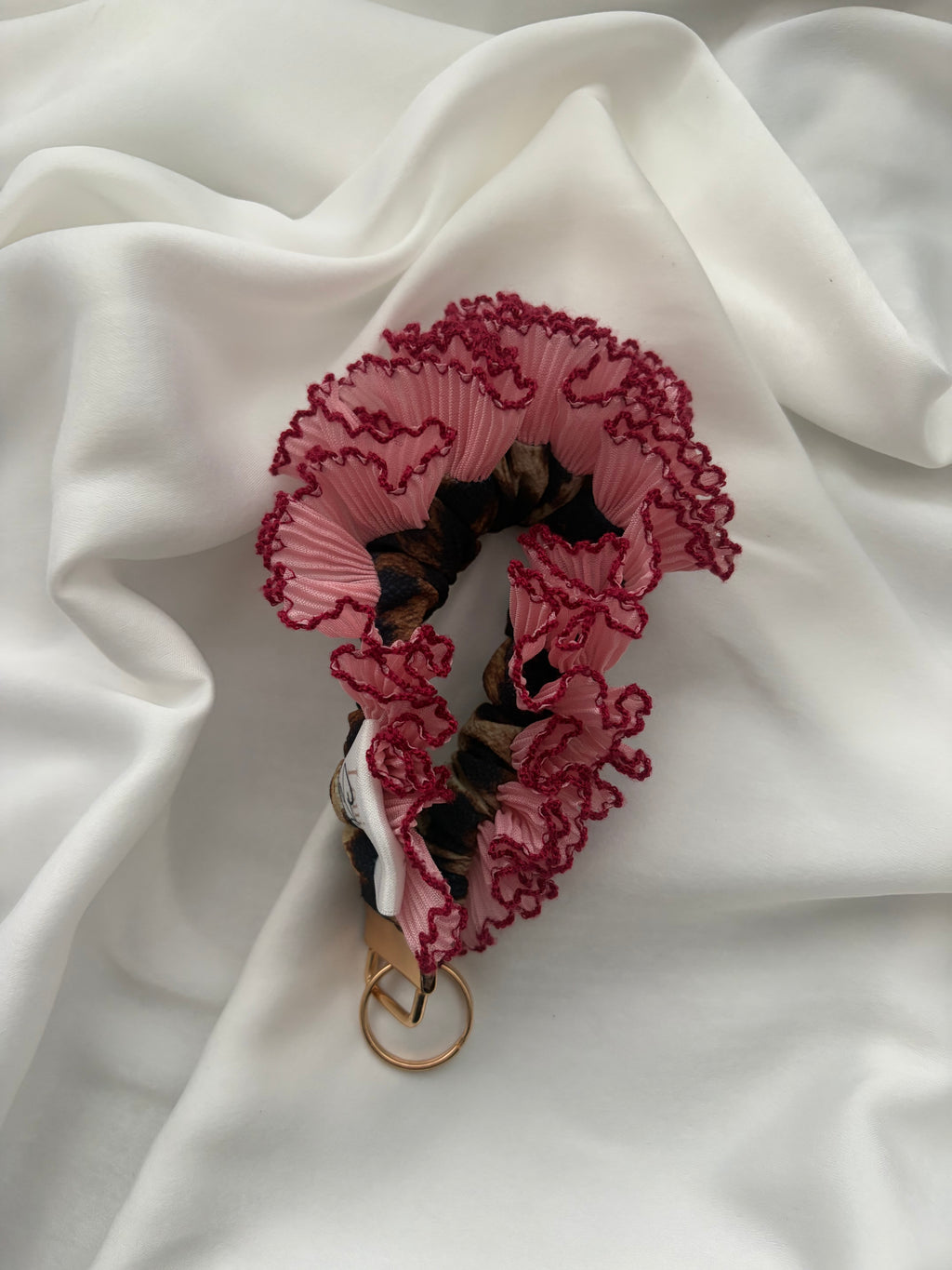 Pink leopard keyring