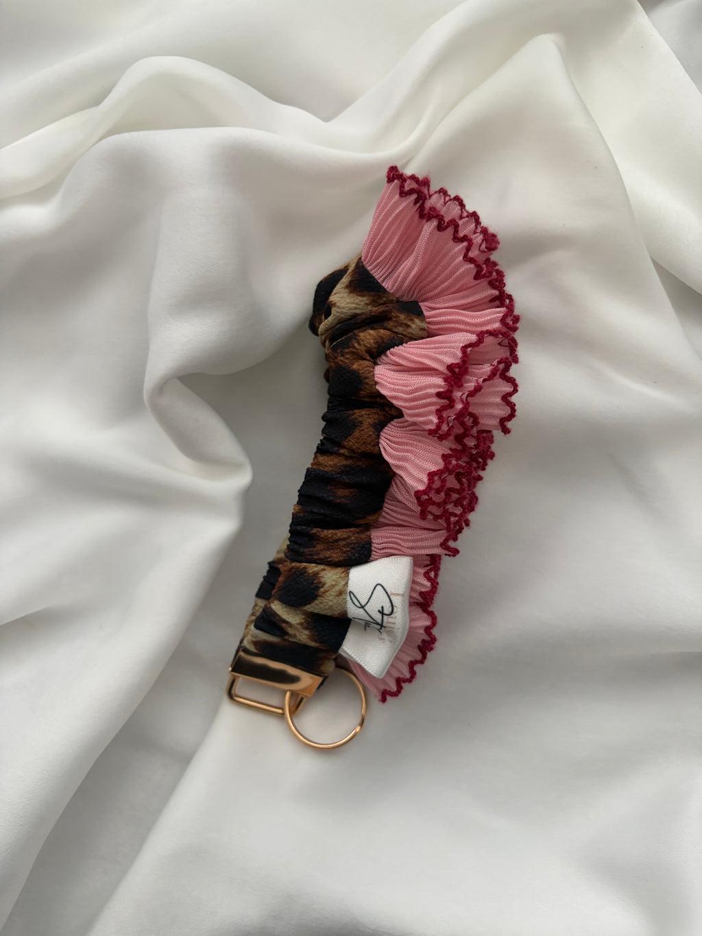 Pink leopard keyring
